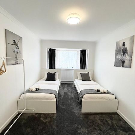 Stunning Flat In Greater London Hotel Exterior foto
