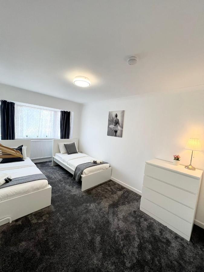 Stunning Flat In Greater London Hotel Exterior foto