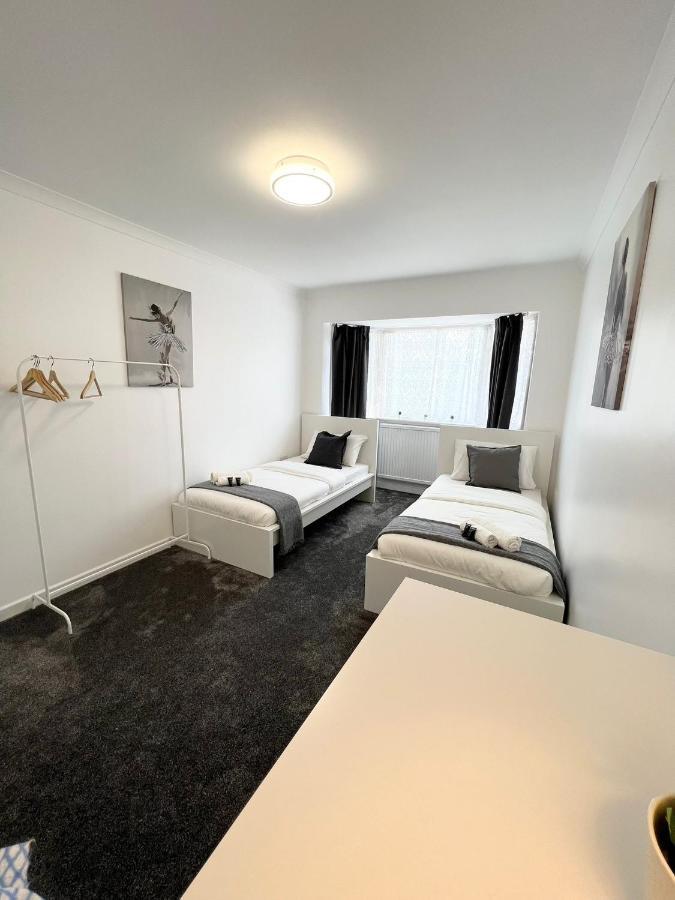 Stunning Flat In Greater London Hotel Exterior foto